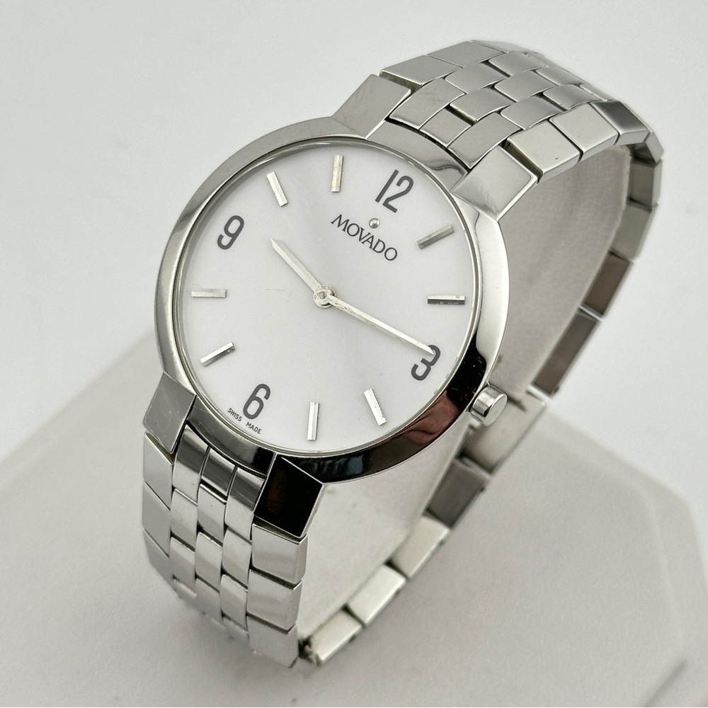 Movado Faceto White Dial Stainless Steel 35mm Midsized Wristwatch